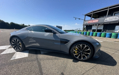 Aston Martin V8 Vantage Sportshift