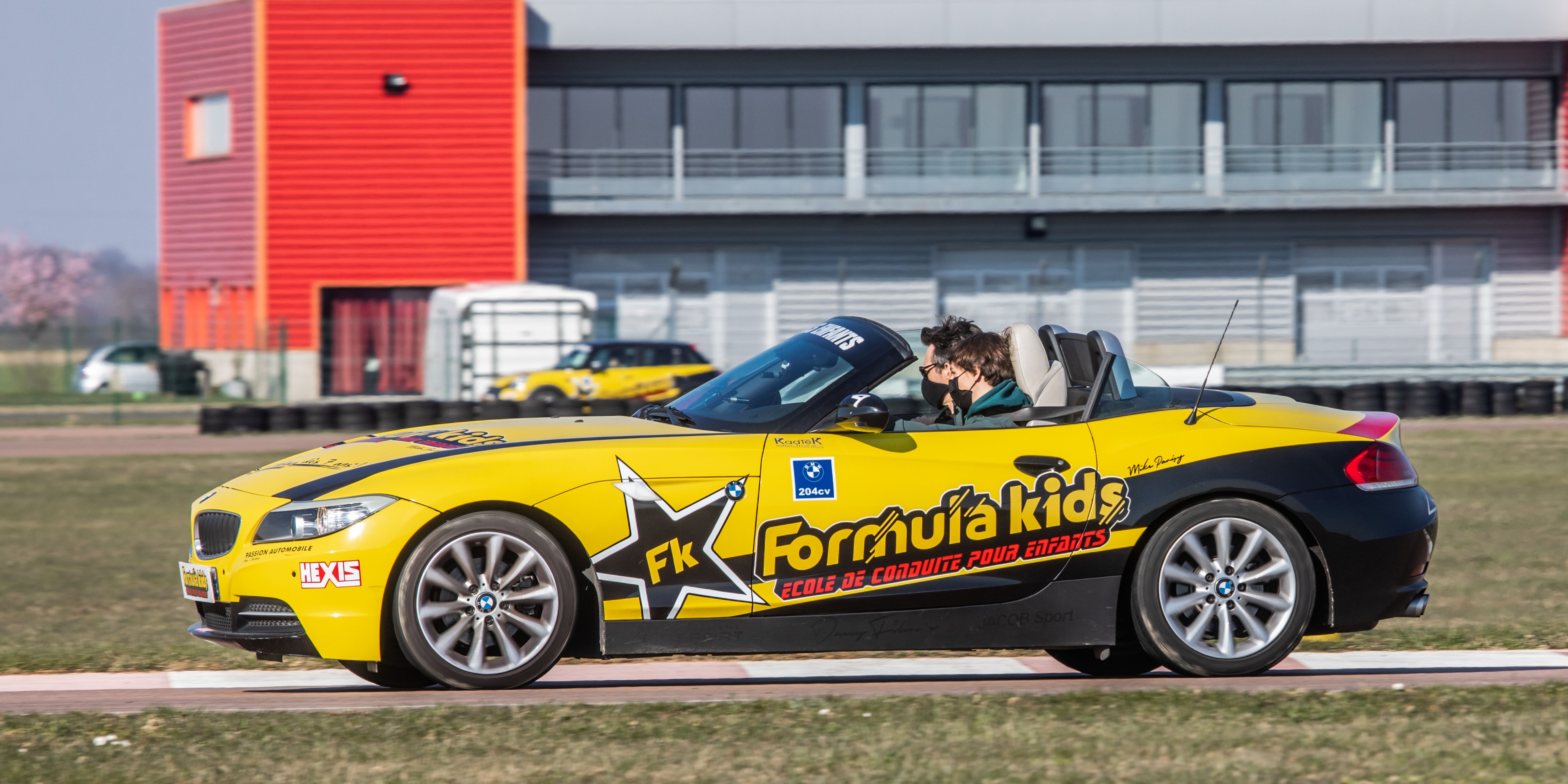 Formula Kids : stage de pilotage enfant en Porsche Cayman dès 10 ans !